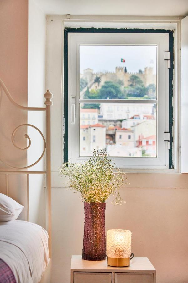 Castle View At Heart By Timecooler Lissabon